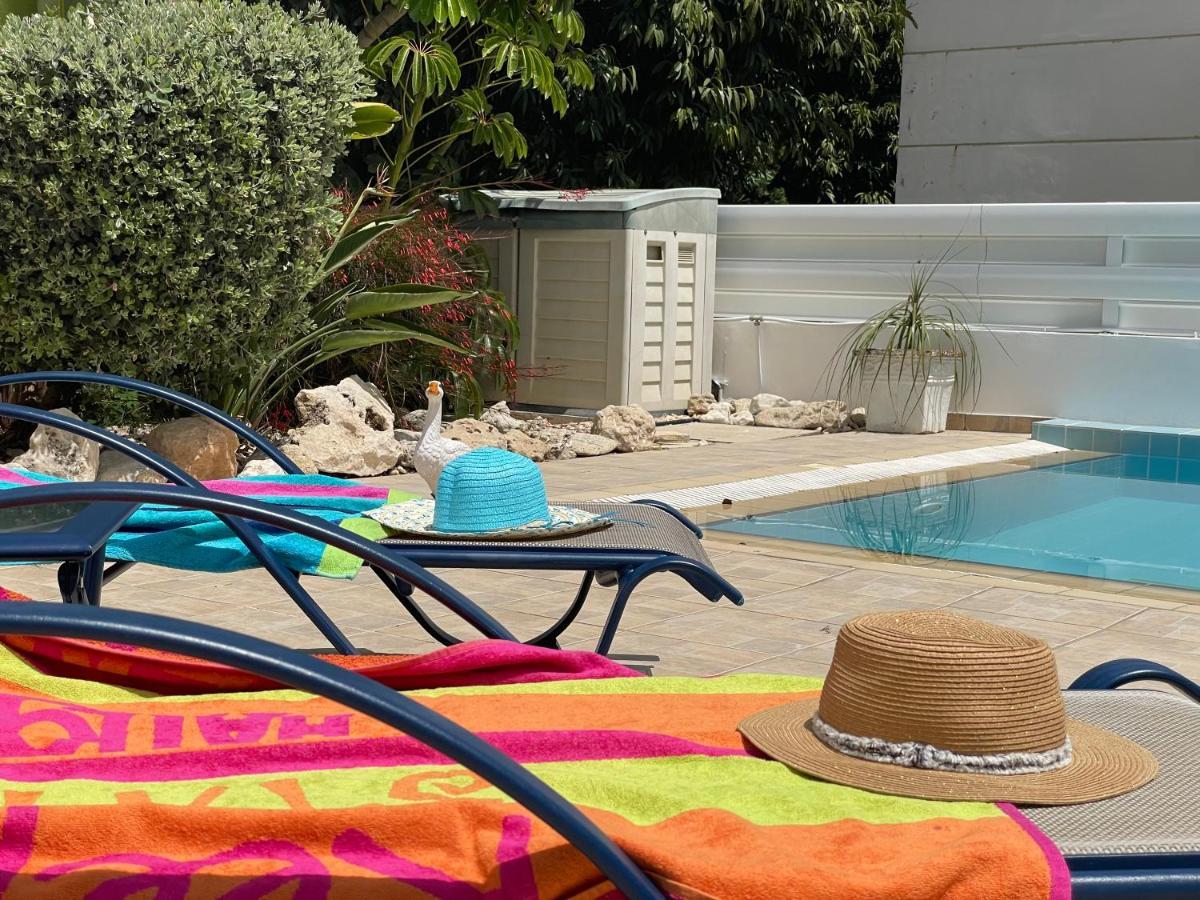 Zoe'S Villa By Turtle Bay โปรทาราส ภายนอก รูปภาพ