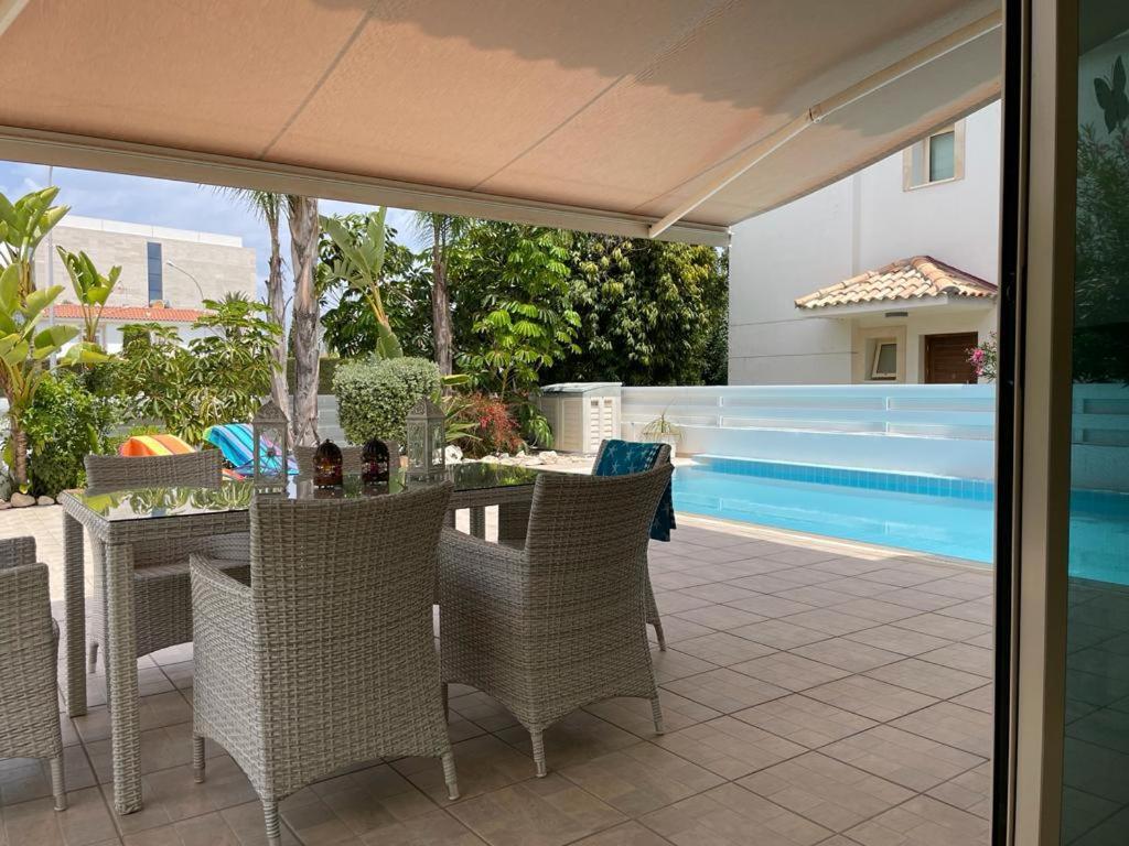 Zoe'S Villa By Turtle Bay โปรทาราส ภายนอก รูปภาพ